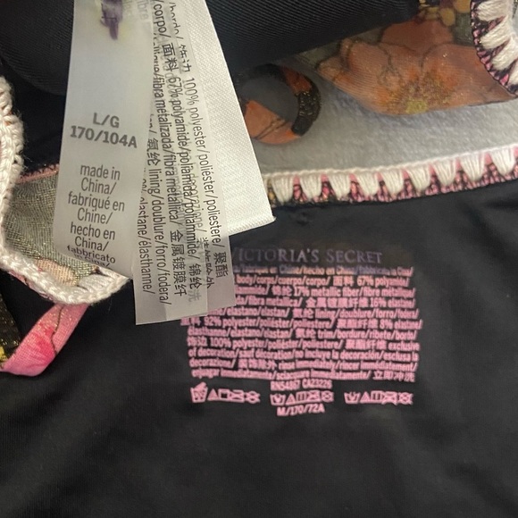 New! Victoria’s Secret floral ruffle triangle bikini 4742 - Picture 5 of 9